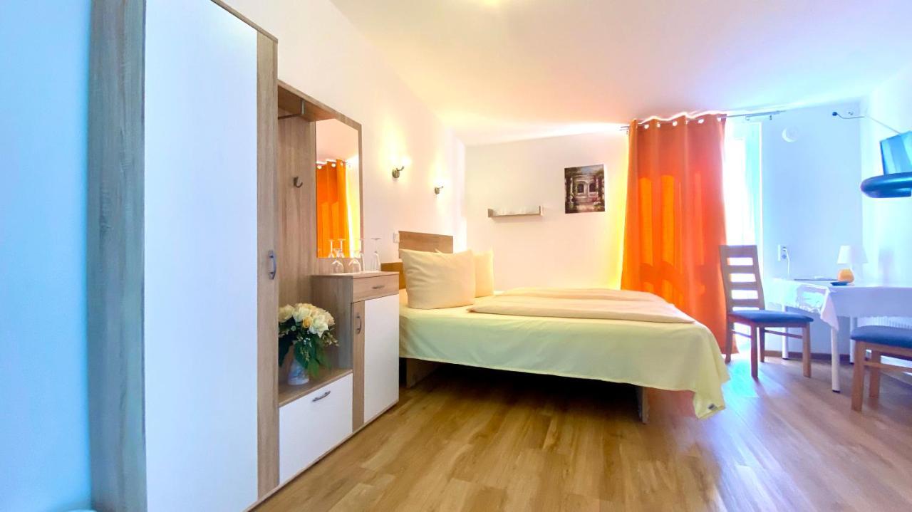 I-motel 3*